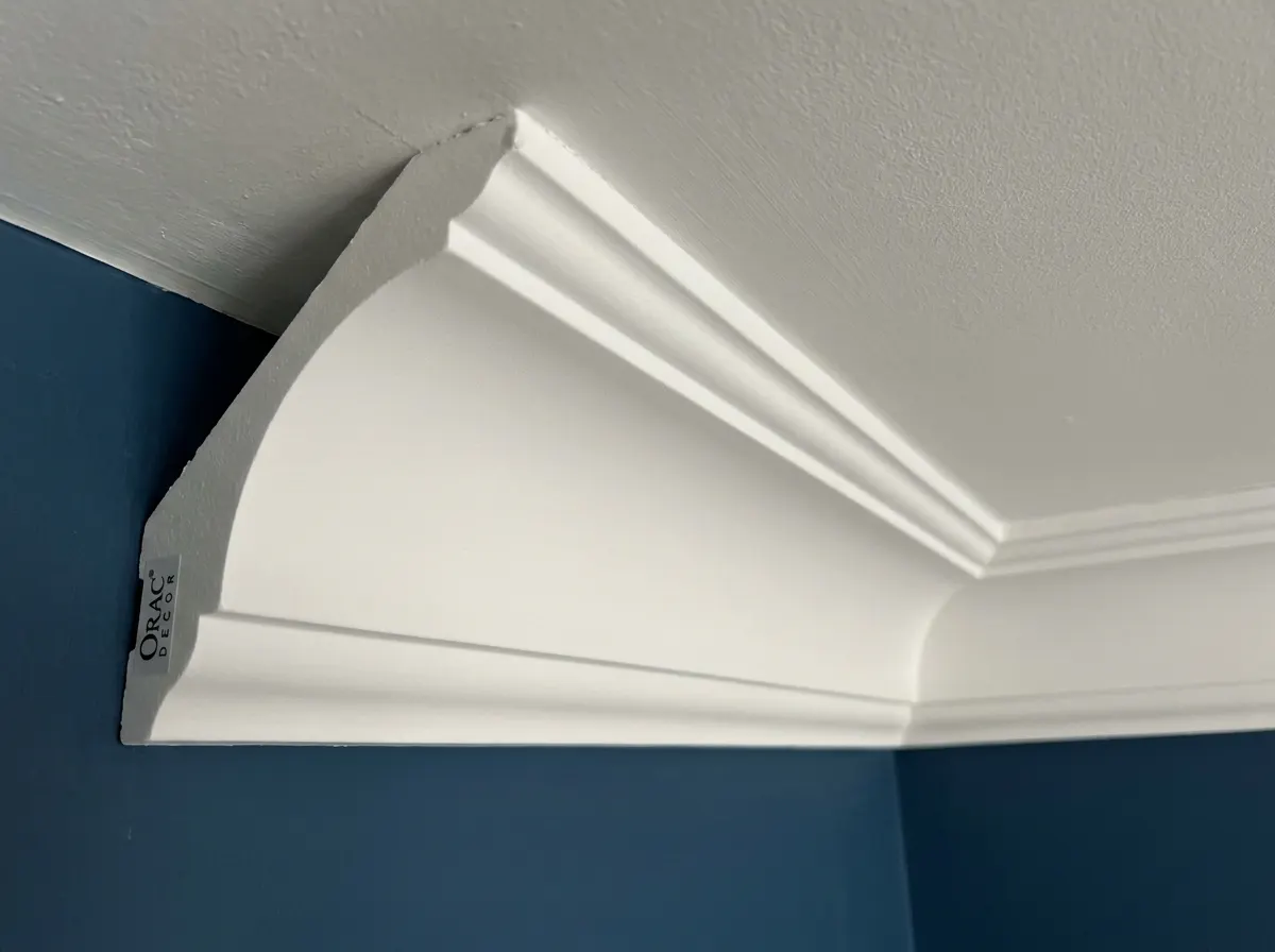 Crisp modern duropolymer high density polyurethane coving